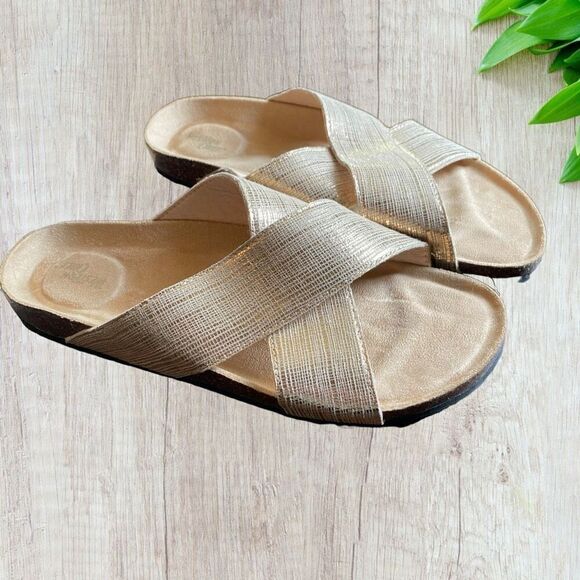 Western Chief Gold Metallic Cross Sandals size 11 - Picture 4 of 10